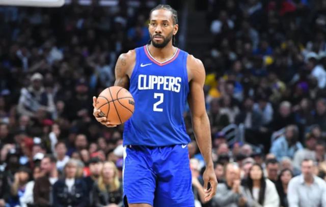 xk体育-打一场球真难！莱昂纳德膝伤未愈 季初无限期休战