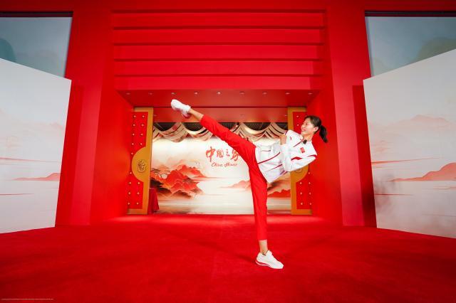 星空体育app-剑指巴黎 亚运跆拳道冠军骆宗诗“长江后浪推前浪”