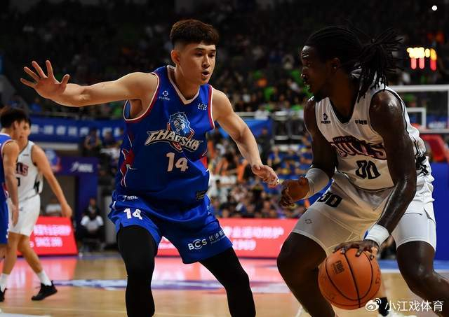 星空体育app-签约达成！单场33+9+7强力锋线加盟天津男篮，能否率队重返季后赛|托尼·克罗斯|林庭谦|NBL|张德贵|球队_新浪体育_新浪新闻